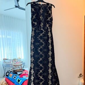 Alice + Olivia Beige and Black Lace Dress